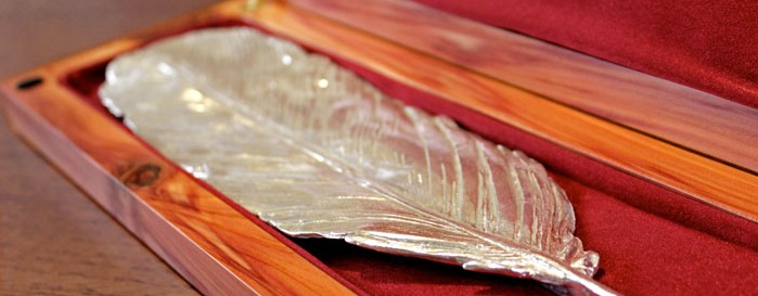 Readers High Tea feather-box-1