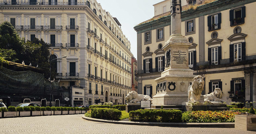 piazza dei martiri naples readers high tea